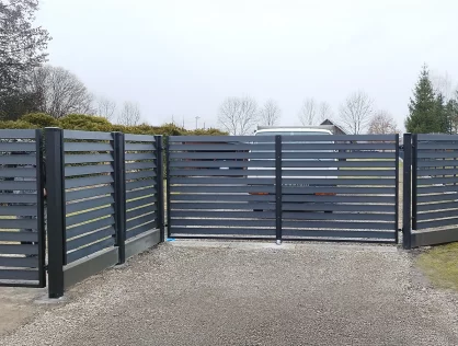 Ogrodzenie z paneli palisadowych żaluzjowych